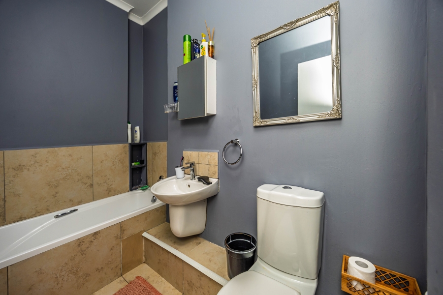 2 Bedroom Property for Sale in Nahoon Valley Park Eastern Cape